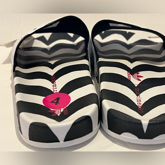 Adidas Marimekko Adilette Slides Core Black Cloud White GW7536 Men’s size 4 - Picture 6 of 7